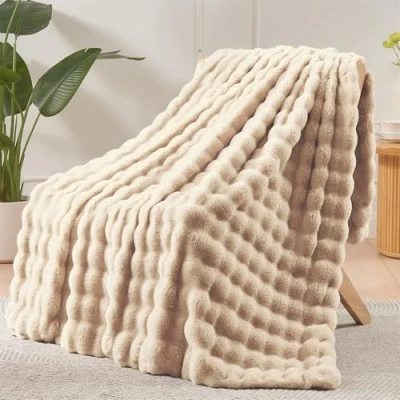 Afbeelding van LINGKY Dikke deken van konijnenpluche, superzacht en comfortabel, imitatiebont, dubbellaagse stof, voor bank, bed, kaki, 160 x 200 cm