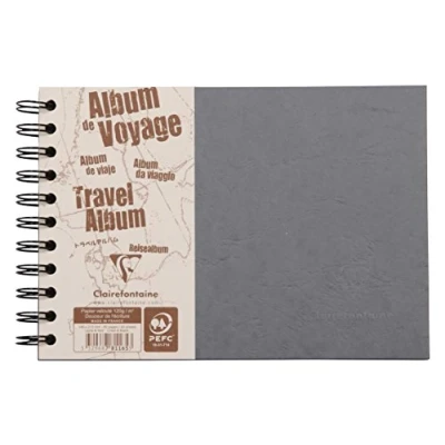 Afbeelding van Clairefontaine 781165C Collection Age Bag reisalbum, spiraalbinding, grijs A5 liggend formaat, 21 x 14,8 cm 80 pagina&#039;s wit papier 120 g gelinieerd + zwarte korrel 160 glanzend, houtnerf leer