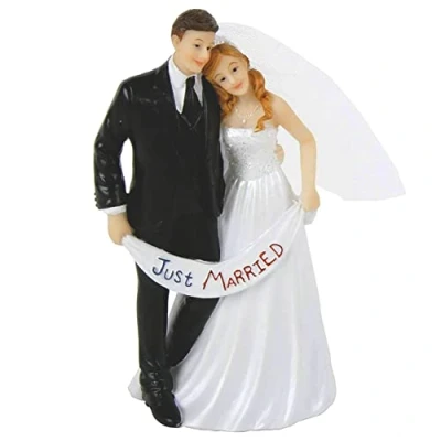 Afbeelding van Taartdecoratie, bruidspaar figuur, voor bruiloft, huwelijksceremonie, taartdecoratie (Just Married met banner)
