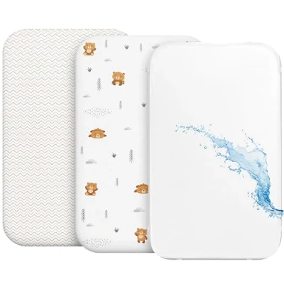 Afbeelding van Cododo Hoeslakens (2 stuks) en 1 matrasbeschermer, waterdicht, met elastiek, 3 in 1, afmetingen 55 x 90 cm, compatibel kinderbedden, matras Baby, voor meisjes jongens, motief teddybeer