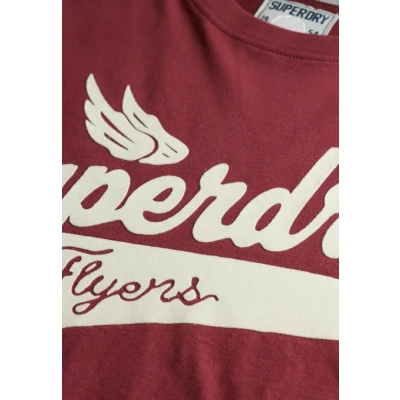 Afbeelding van Superdry Flyers Script Tshirt print, Heren, Maat: Medium, Port red