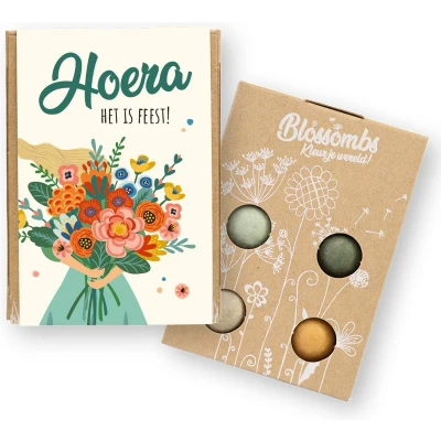 Afbeelding van Blossombs Giftbox Mini 4st Hoera het is feest Geschenkverpakking Taart &amp; Bloemen Duurzaam