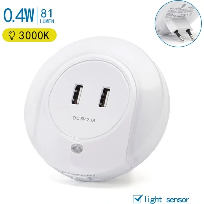 Afbeelding van Nachtlampje rond warmwit + 2x USB poort dagnachtsensor 3000K 0.4 Watt 8 Lumen 230V