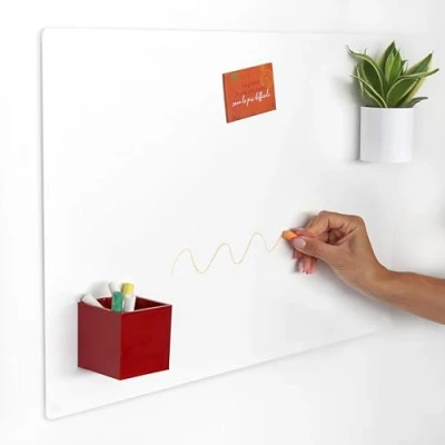 Afbeelding van KalaMitica Magneetbord voor wandmontage beschrijfbaar en uitwisbaar met krijt ruw wit 56 x 38 cm
