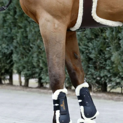 Afbeelding van Kentucky Horsewear Buiklapsingel wol / bont bruin 145 cm