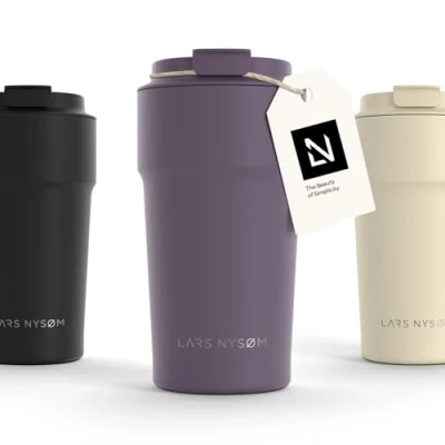 Afbeelding van LARS NYSØM &#039;Bevægelse&#039; Thermos Coffee Mug to go 500ml BPA vrij met Isolatie Lekvrije Roestvrijstalen Thermosbeker Deep Purple