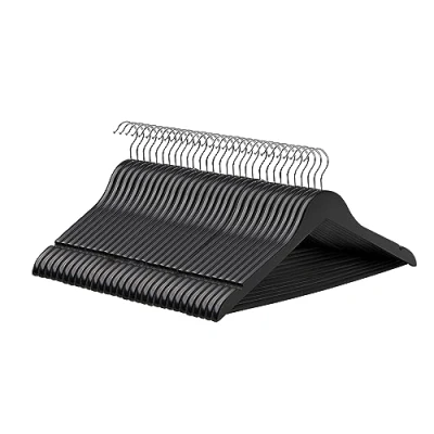 Afbeelding van SONGMICS 30 stuks massief houten kleerhangers met schouderinkepingen, antislip broekstang, 360 draaibare haak, voor pakken, overhemden, zwart/zilver, CRW02B30