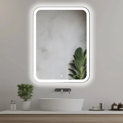 Afbeelding van Venti Rechthoekige badkamerspiegel 60 x 80 cm met ledverlichting en touch schakelaar, afgeronde hoeken, led spiegel in natuurlijk wit aan de voorkant van spiegel.
