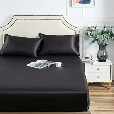 Afbeelding van Damier Hoeslaken satijn, 160 x 200 cm, zwart, zijdeachtig, glanzend, geschikt voor matrassen tot 25 cm dik
