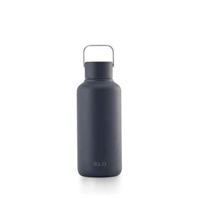 Afbeelding van EQUA Tijdloze roestvrijstalen fles, ultralicht en BPA vrij, 100% lekvrij, 600 ml, tijdloos design, siliconen bodem (marineblauw, klein)