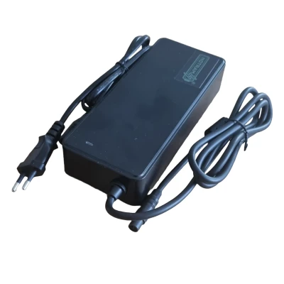 Afbeelding van Fietsaccu lader/ Ebike lader voor Qwic Urban /Inter premium 36 volts accu&#039;s 2A 84 Watt