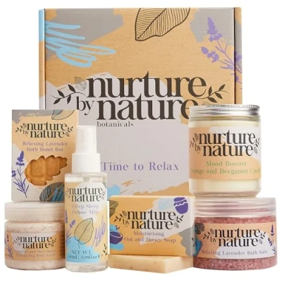 Image de RELAXANT &amp; CALME Coffret Cadeau spa Pamper de Nurture By Nature Brume d’oreiller, Sels bain, Lavande, savon, bombe bougie, gommage corporel Saint Valentin pour elle