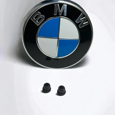 Afbeelding van BMW Origineel embleem voor motorkap met dopsleutels