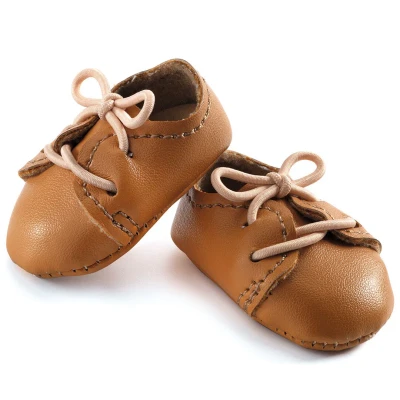 Afbeelding van Djeco poppenschoenen pomea bruin 32 cm