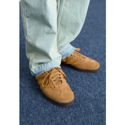 Afbeelding van adidas Originals Gazelle Unisex Sneakers laag, Maat: 36 2/3, brown desert/bronze strata/dark Veloursleer
