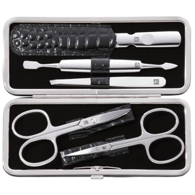Afbeelding van ZWILLING Manicureset (5 delig, voor nagel en teennagelverzorging, echt lederen etui met metalen frame), gepolijst roestvrij staal, krokodilleneditie, zwart