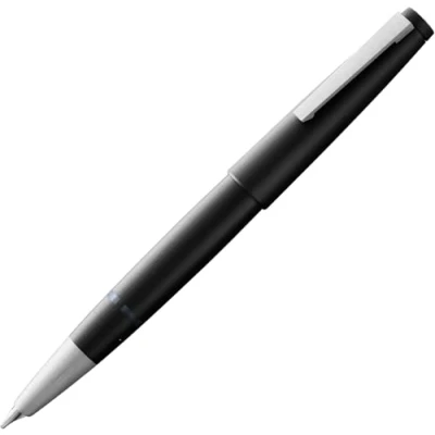 Afbeelding van LAMY 2000 black elegante vulpen in stevige glasvezel behuizing 14 kt gouden pen., gedeeltelijk geplatineerd pengrootte OM