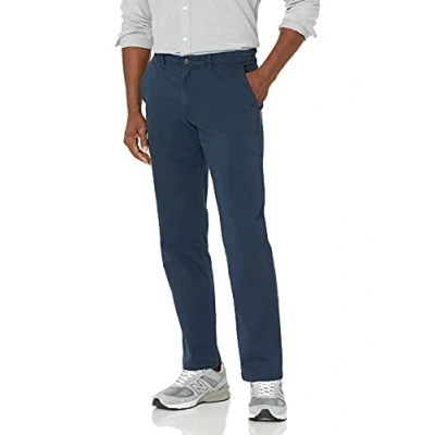 Image de Amazon Essentials Pantalon chino extensible décontracté pour homme, coupe droite, bleu marine, 88,9 x 81,3 cm (l L)