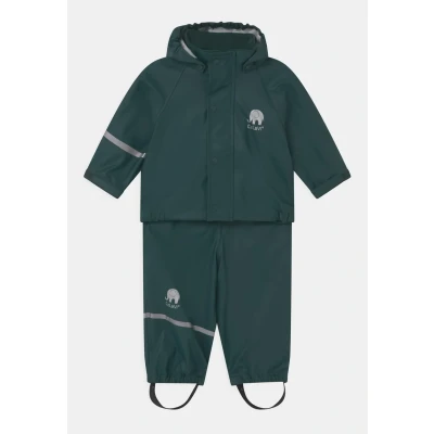 Afbeelding van CeLaVi Basic regenpak voor kinderen Ponderosa Pine maat 70 (6 Months)