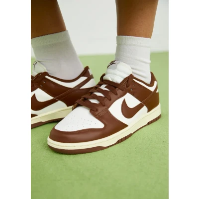Afbeelding van Nike Sportswear DUNK Sneakers laag, Dames, Maat: 42.5, Sail/cacao/coconut milk Leer