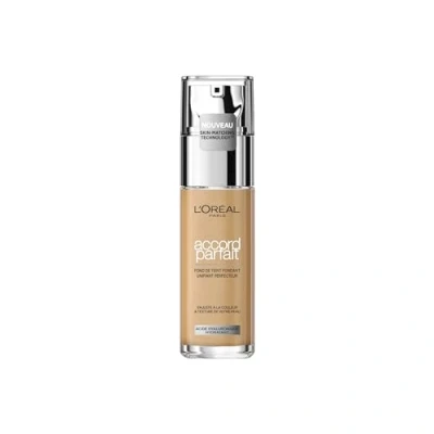 Afbeelding van L&#039;Oréal Paris Vloeibare foundation 24 uur hydratatie formule met hyaluronzuur alle huidtypes kleur: gouden perzik (3,5.D) perfecte harmonie 30 ml