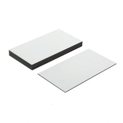 Afbeelding van MagFlex® Lite 89 mm lang x 51 flexibele magnetische etiketten, groot, glanzend wit, droog uitwisbaar oppervlak (10 vellen)