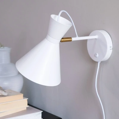 Afbeelding van Dyberg Larsen wandlamp Cindy, wit, metaal, breedte 20,5 cm
