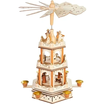 Afbeelding van BRUBAKER Kerstpiramide 3 Laags Roterende Houten Piramide Kerstdecoratie met Verdiepingen en Sterrenvleugels van Hout 45 cm Hoog Handgeschilderde Kerstfiguren Naturel Bruin