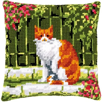 Afbeelding van Vervaco Poes tussen bloemen Kruissteekkussen pakket