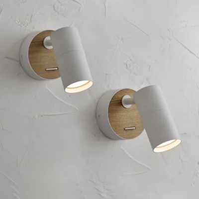 Afbeelding van ouglres Houten wandlampen met witte schakelaar, vintage aluminium wandlamp, draaibare lampenkap, compacte industriële wandlamp voor binnen, slaapkamer, set van 2