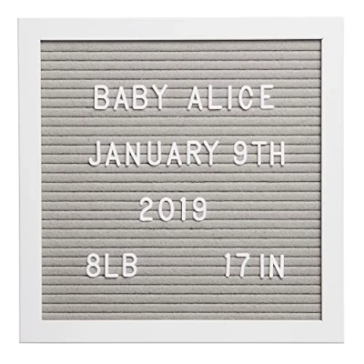Afbeelding van Pearhead Klassiek houten letterbord, fotoaccessoire voor babyaandenken
