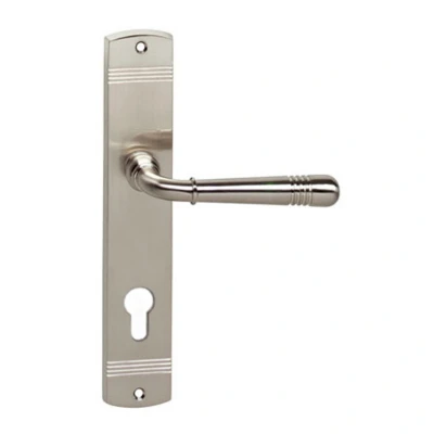 Afbeelding van Intersteel Deurkruk Emily op schild profielcilindergat 72 mm nikkel mat