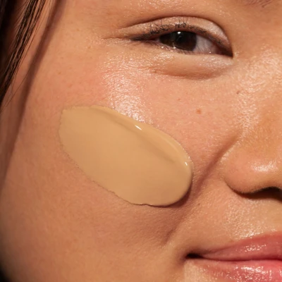 Afbeelding van MÁDARA Skinonym Semimatte Peptide Foundation Foundation, Maat: 30 ml, #50 golden sand