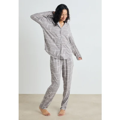 Afbeelding van Triumph dames Pyjamaset met logoprint in de kleur Middengrijs, maat: 38