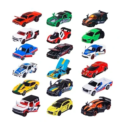 Afbeelding van Majorette Racing Cars 1 van de 18 willekeurige speelgoedauto&#039;s, zeer gedetailleerd, schaal 1/64 (7,5 cm), met verzamelkaart, modelauto voor kinderen vanaf 3 jaar, gesorteerd, willekeurig,