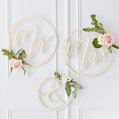 Afbeelding van Ginger Ray Houten decoratie ringen Mr &amp; Mrs (3 stuks)