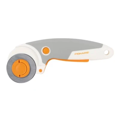 Afbeelding van Fiskars Draaibare titanium snijder, roterend mes met trigger, voor rechts en linkshandigen, diameter lemmet: 45 mm, oranje/wit/grijs, 1066041