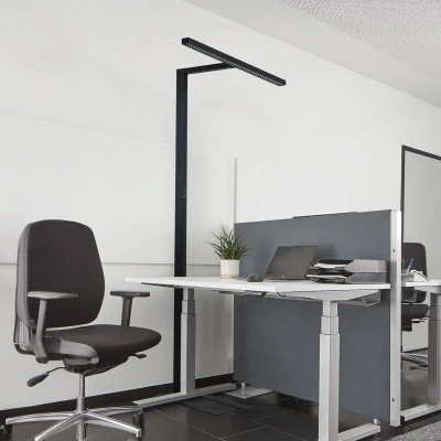 Afbeelding van Arcchio LED kantoor vloerlamp Jolinda, T vorm, zwart, 4.000 K