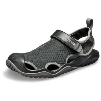 Afbeelding van Crocs Swiftwater Mesh Deck Sandal M platte sandaal voor heren, Zwart