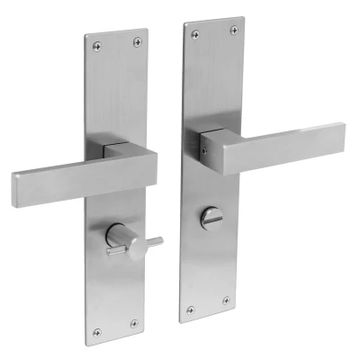 Afbeelding van Intersteel Deurkruk Amsterdam met schild WC63/8 rvs geborsteld