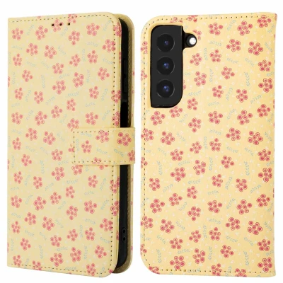 Afbeelding van imoshion Hoesje Geschikt voor Samsung Galaxy S22 Design Bookcase smartphone Sunny Yellow Petite Flowers