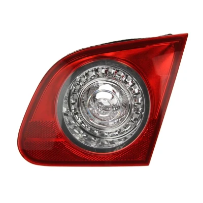 Afbeelding van ALKAR 2252118 Achterlicht rechts Binnenste deel P21W Zonder lamphouder VOLKSWAGEN: Passat B6 Saloon