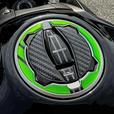 Afbeelding van Resin Bike Motorfietssticker compatibel met Kawasaki Z900 2023 2024. Bescherming van de motortankdop tegen stoten en schaafwonden. 3D sticker kunsthars, gemaakt in Italië