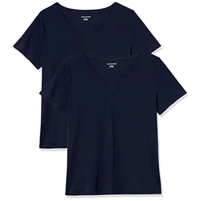 Image de Amazon Essentials Lot de 2 t shirts à manches courtes et col en V pour femme, coupe classique, bleu marine, taille 2X