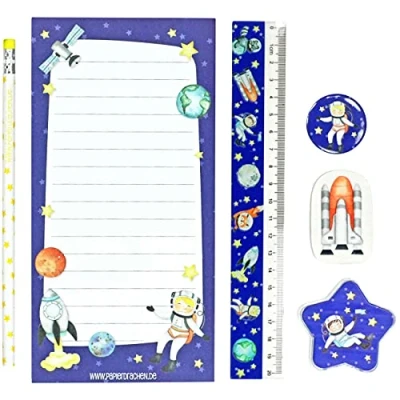 Afbeelding van 5 stuks 6 basisschool kinderen astronautenmotief met puntenslijper, liniaal, gum, notitieblok en knop cadeau idee voor de eerste schooldag kinderverjaardag