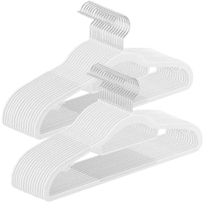 Afbeelding van SONGMICS 50 stuks kleerhangers van kunststof, antislip, ruimtebesparend, dikte 0,5 cm, lengte 42 haak 360 graden, metallic grijs en wit CRP020W05