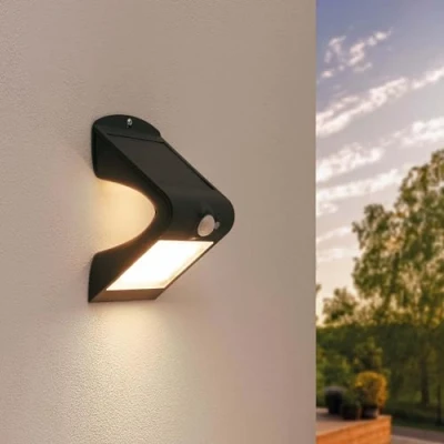 Afbeelding van Ledvion Moderne Solar LED Wandlamp, 1.5W, 3000K, IP65, Zwart, 220 Lumen, Incl. Bewegingssensor, Zonne energie, Energiezuinig &amp; Weerbestendig