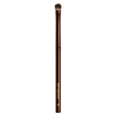 Afbeelding van Hourglass No 12 Beveled Shadow Brush Oogschaduwkwast Bruin