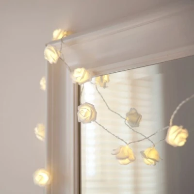 Afbeelding van Lichtsnoer met 20 witte leds, warmwit, werkt op batterijen Lights4fun
