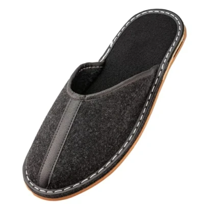 Afbeelding van APREGGIO Pantoffels van vilt voor mannen zool robuust rubber aangenaam om te dragen zachtheid 100% natuurlijk product handgemaakt, zwart/bruin
